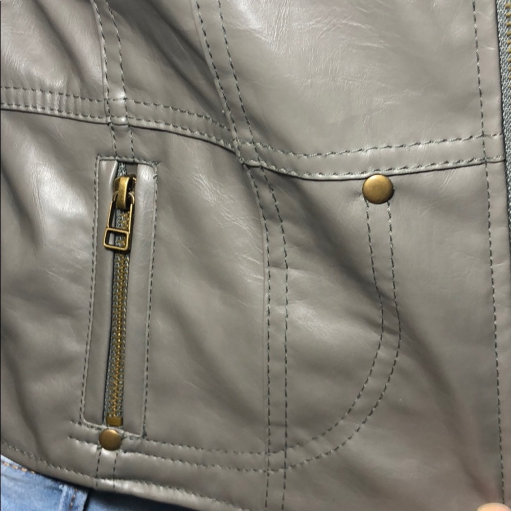 Jacket - Picture 5 of 6